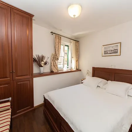 דירה Old Town Three Bedroom Apartment Asti Mande 1 ספליט