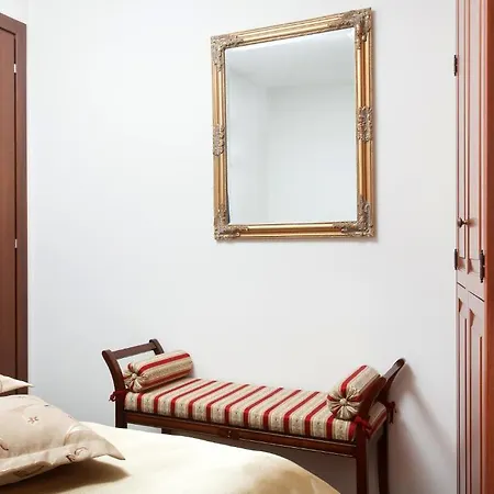 아파트 Old Town Three Bedroom Apartment Asti Mande 1 *
