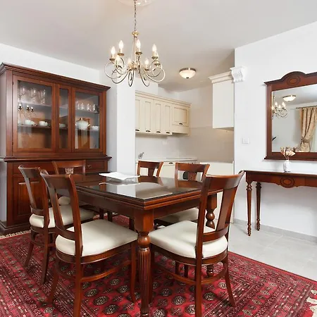 Old Town Three Bedroom Apartment Asti Mande 1 스플리트
