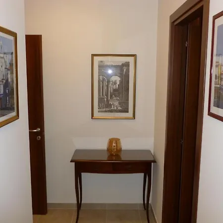 Old Town Three Bedroom Apartment Asti Mande 1 Lejlighed *