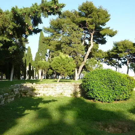 Апартаменты Old Town Three Bedroom Apartment Asti Mande 1 Сплит